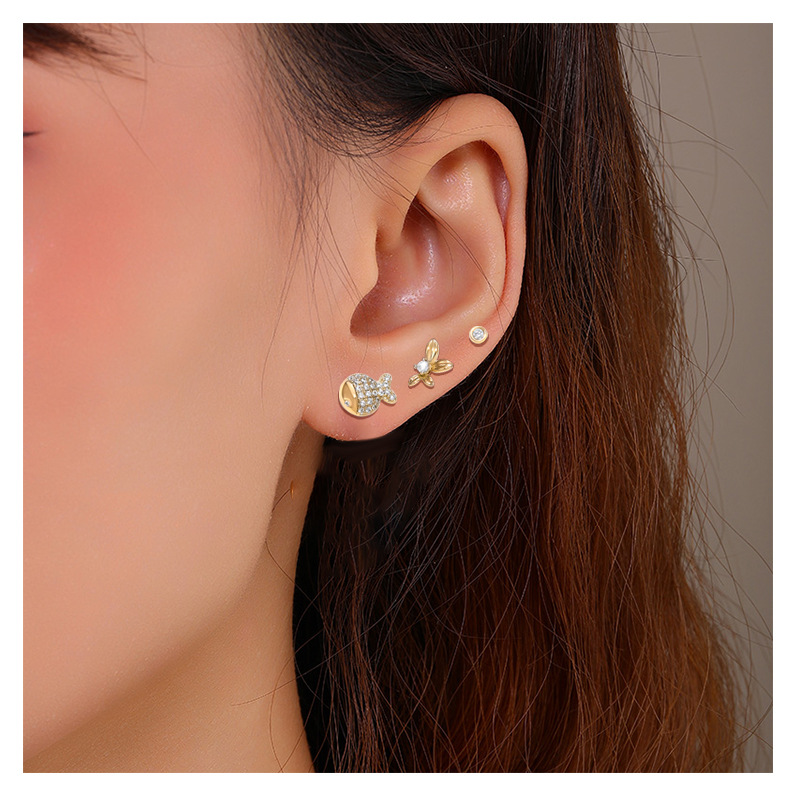 [3 pares] Retro elegante pendientes frescos Corea del Sur Luz de lujo pendientes simples joyería nicho pendientes transfronterizos