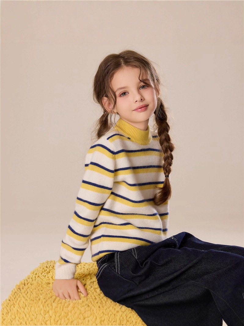 New autumn/winter striped turtleneck cashmere sweater for boys and girls, warm, comfortable and stylish.