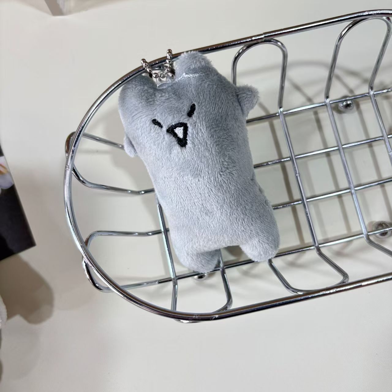 Truco gatito dibujos animados muñeca colgante pareja creativa extraña muñeca de peluche bolsos llaveros regalo colgante