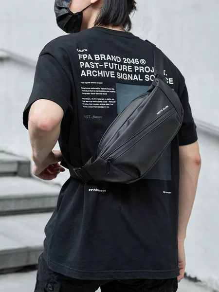Wholesale in stock Chest Bag Men's Backpack Crossbody Bag Functional Shoulder Bag Postman commuter Bag Men's Multifunctional Men's Bag