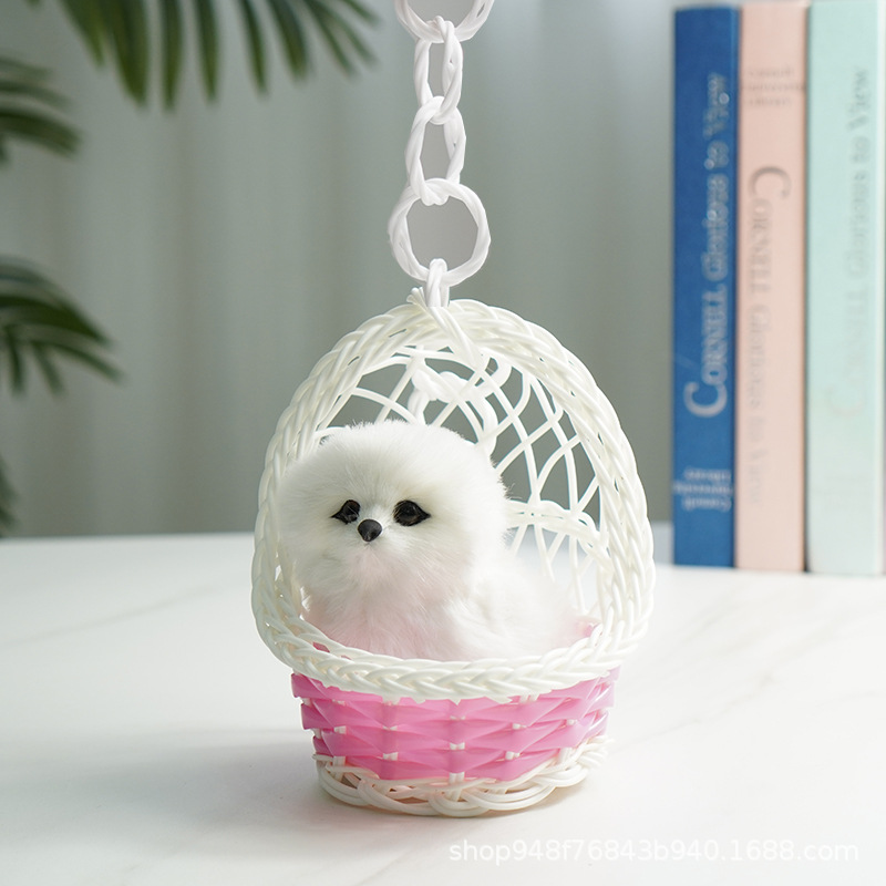 핑크 교수형 바구니 + 흰 개가 짖습니다