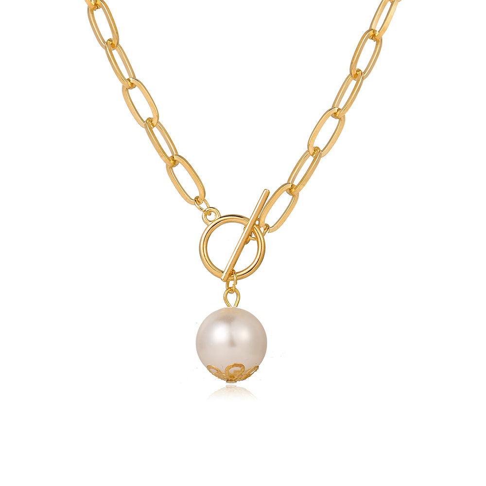 retro metal buckle imitation pearl pendant necklace