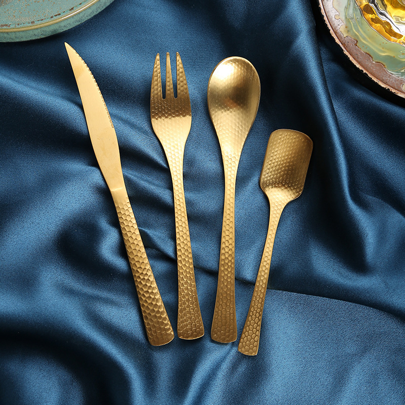 Restaurante al por mayor regalos comerciales cuchillos y tenedores cucharas conjuntos de cubiertos de acero inoxidable cuchillos y tenedores de comida occidental espesar el hogar
