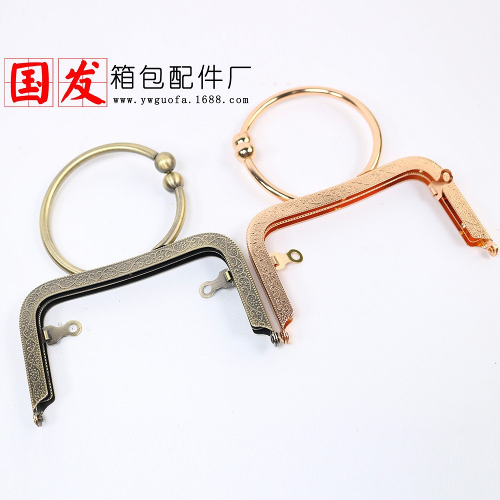 Nuevo producto: agujero de tornillo de 12.5cm cintura cóncava en relieve pulsera en forma de O oro brazalete creativo bolso de mano