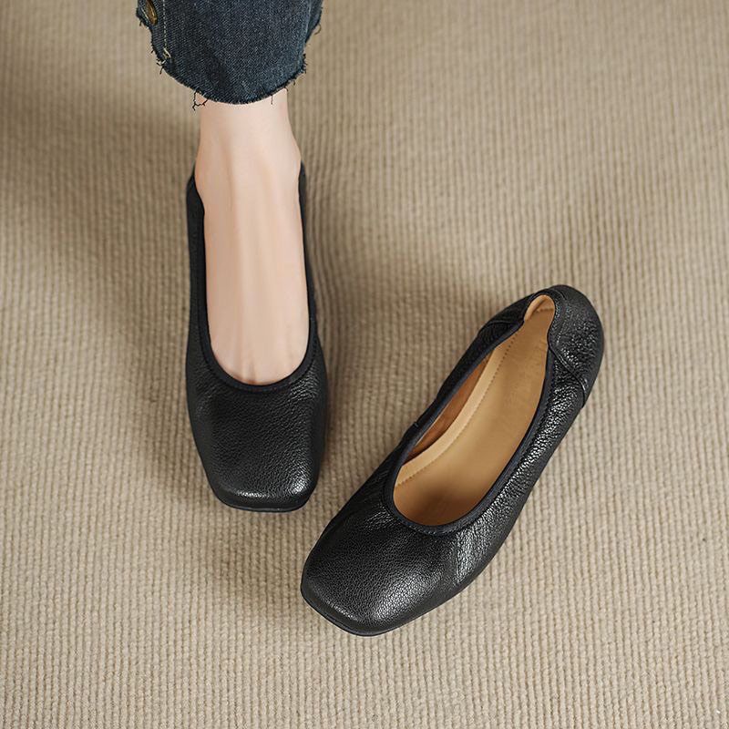 2026 primavera cómodos zapatos de cuero suave de mujer redondos tacones bajos un pedazo de zapatos de tacones altos zapatos de cuero poco profundos