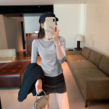 设计感别致一字领斜肩中袖T恤女装2025早秋季新款漂亮五分袖上衣