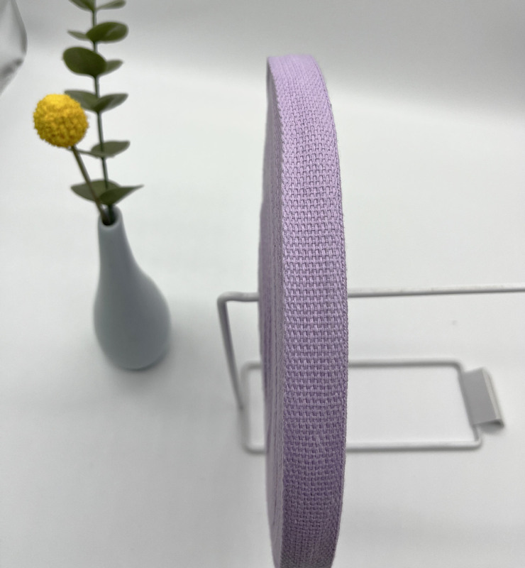 現物の2.0cmのポリエステルのリュックサックは厚い斜め掛けのズックのひもの平織りのリボンの布のリボンの色の布のズックのベルトを掛けます。|undefined