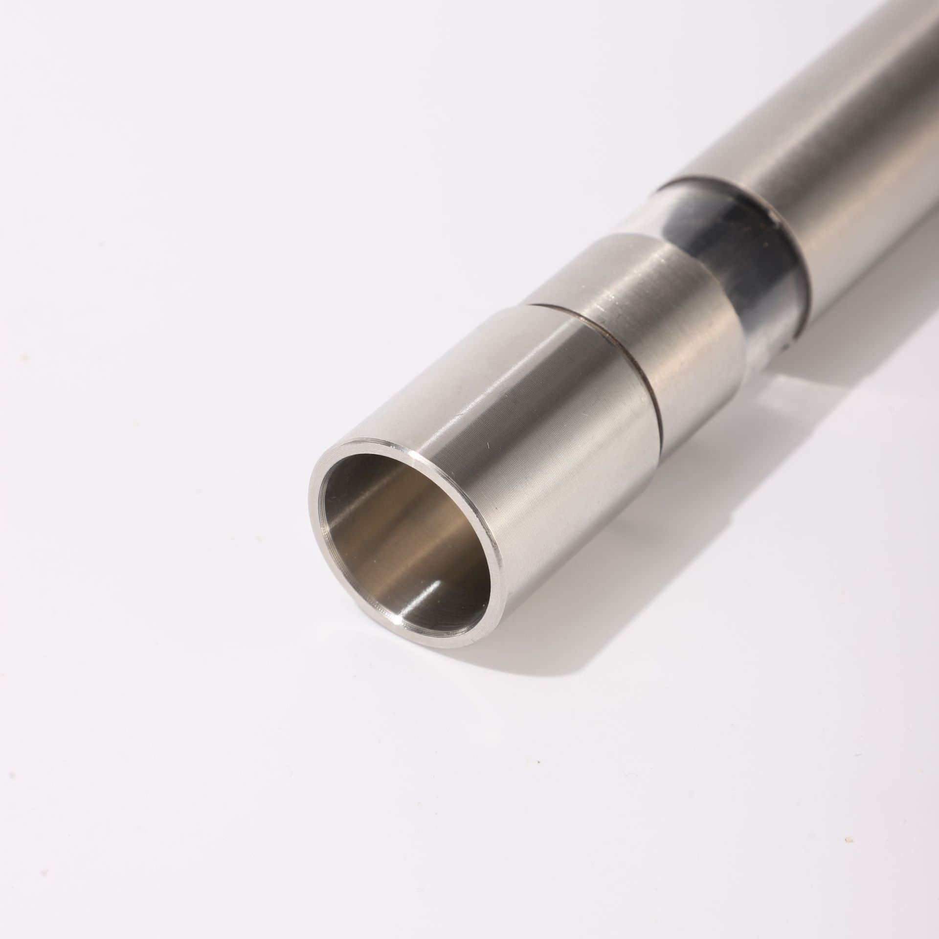 Venta al por mayor portátil hogar de acero inoxidable transfronterizo manual pimienta sal marina molienda manual molienda de dedos