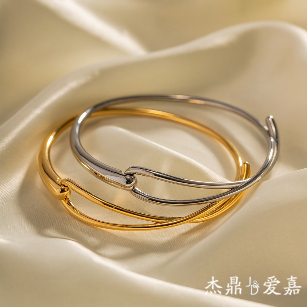 Moda europea y americana ins estilo neto rojo diseño simple 18K oro Acero inoxidable pulsera joyería electrochapado joyería de las mujeres