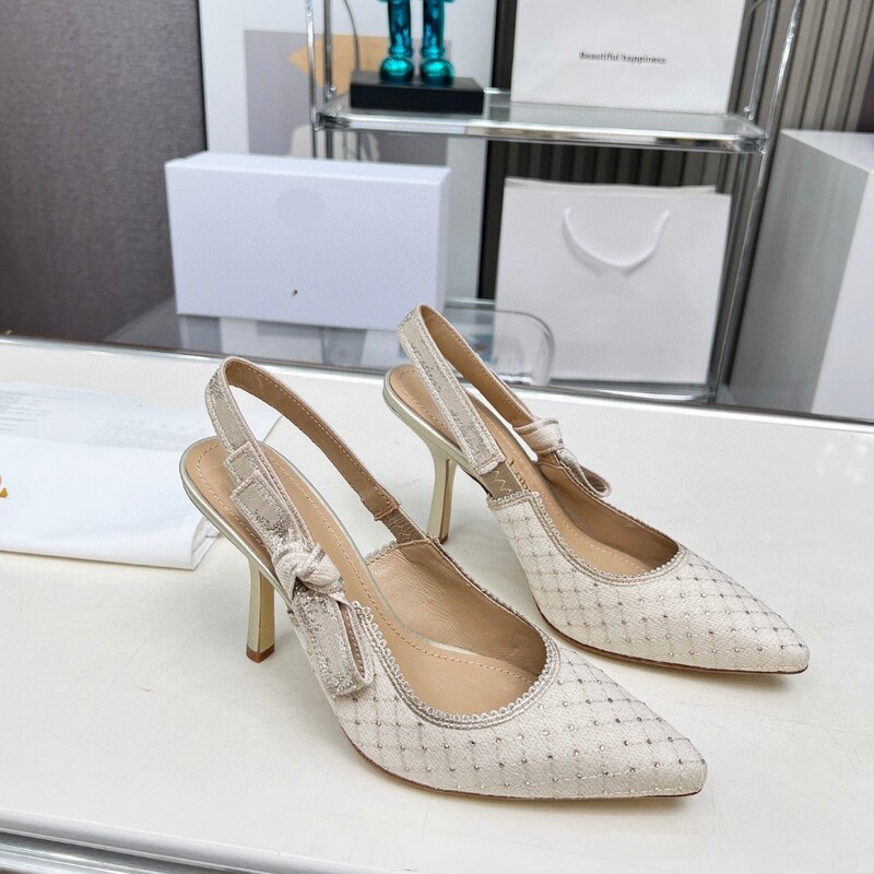 European and American 2025 Export Ladies Star Same Style Dubai Nigeria Middle East Embroidery Thread Rhinestone High Heel Trendy Sandals