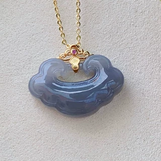 福贝钻珠宝【18K金扣镶和田玉烟紫如意锁吊坠】裸石尺寸约15*26mm