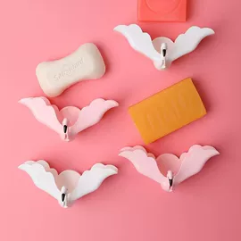 衣钩/挂钩;肥皂盒/架;冰格