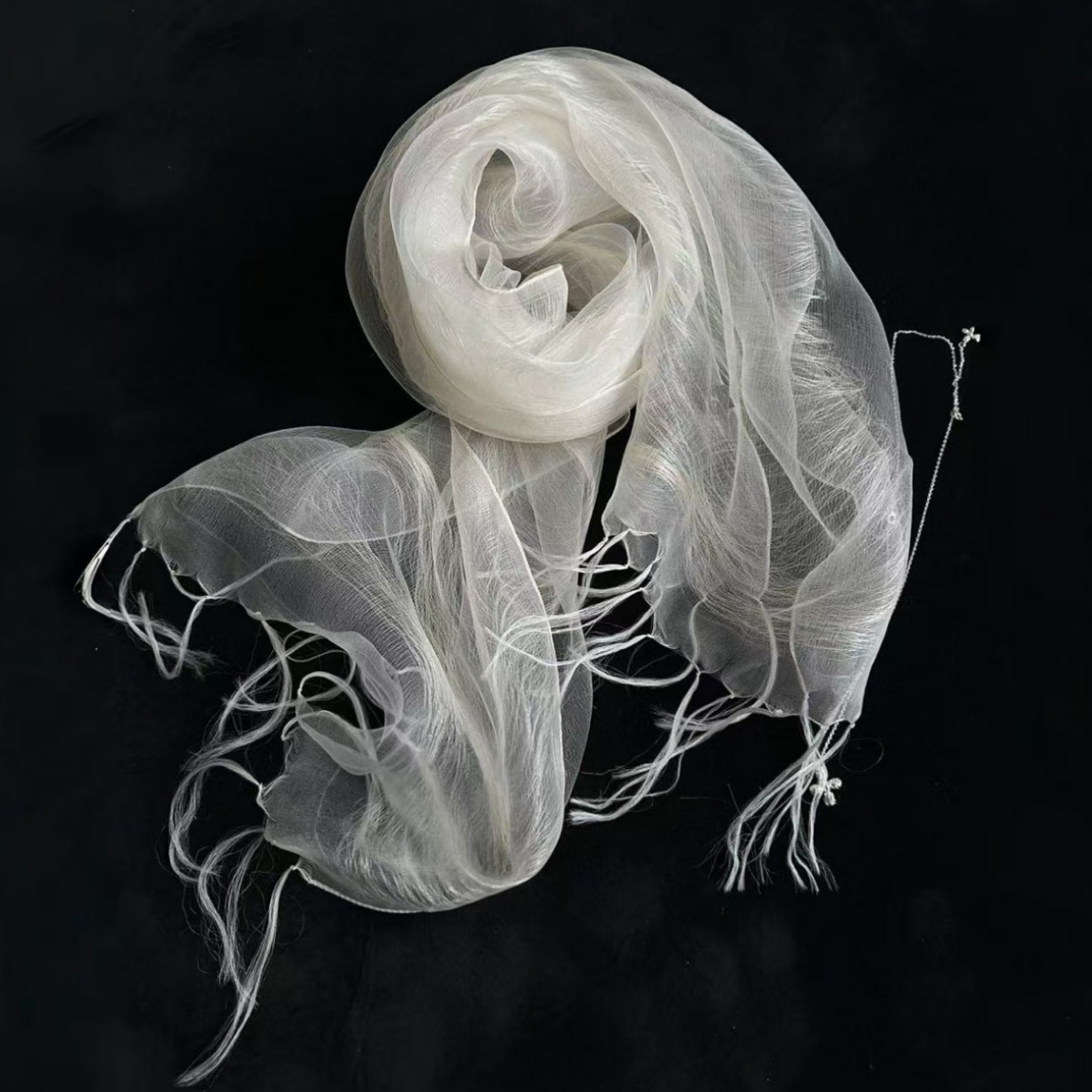 【White Moonlight】Maito Ultra-Beautiful and Gentle Atmosphere Scarf Made of 100% Mulberry Silk, Summer Vacation Shawl Long Scarf