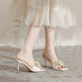 女式时装单鞋;高跟凉鞋;女式皮靴