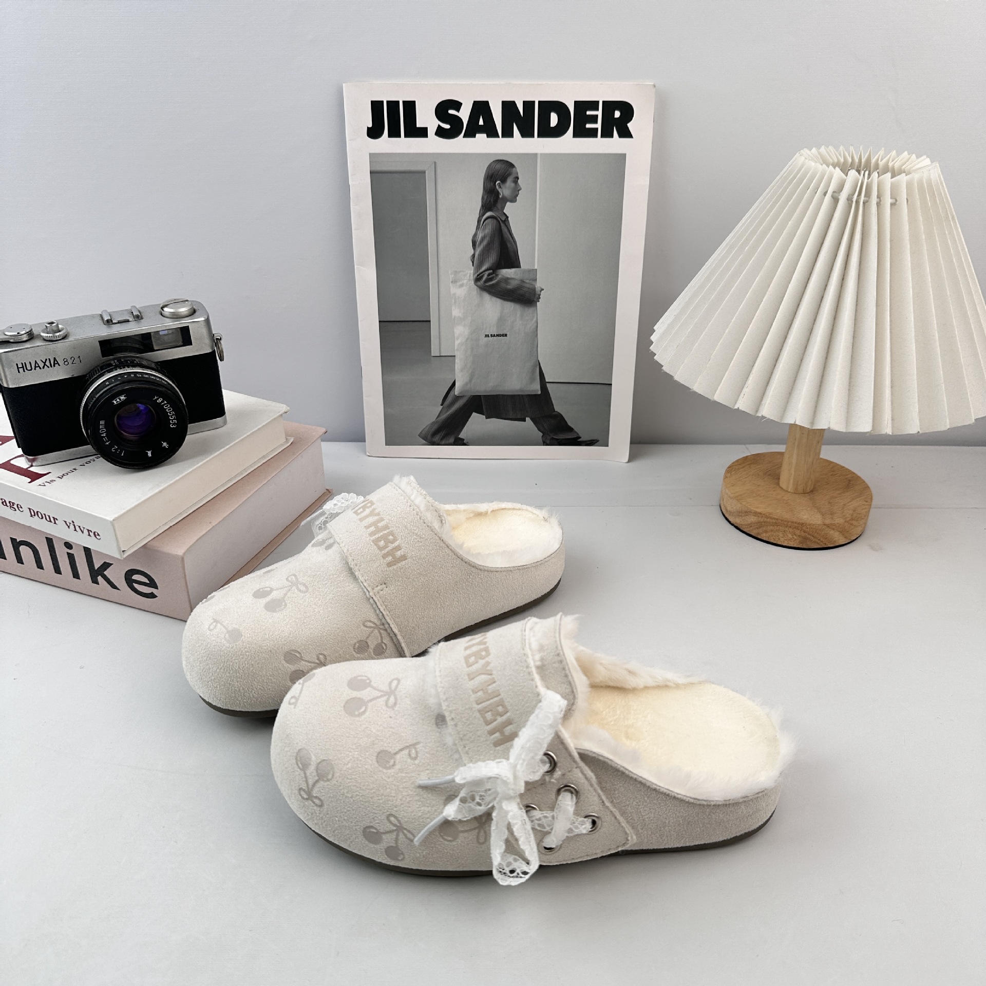 Yuanbo Baotou de mujer 2025 nuevas zapatillas de lana de mujer zapatos de invierno de nicho universal zapatos burken