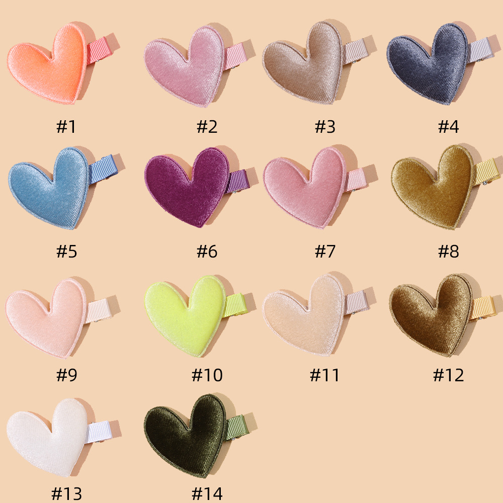 Cute Heart Shape Gold Velvet Hair Clip display picture 1