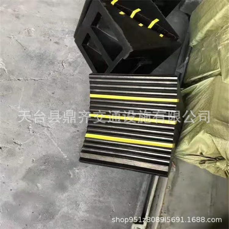 橡胶止退器 三角便携挡车器汽车轮胎斜坡垫定位止滑 阻止器