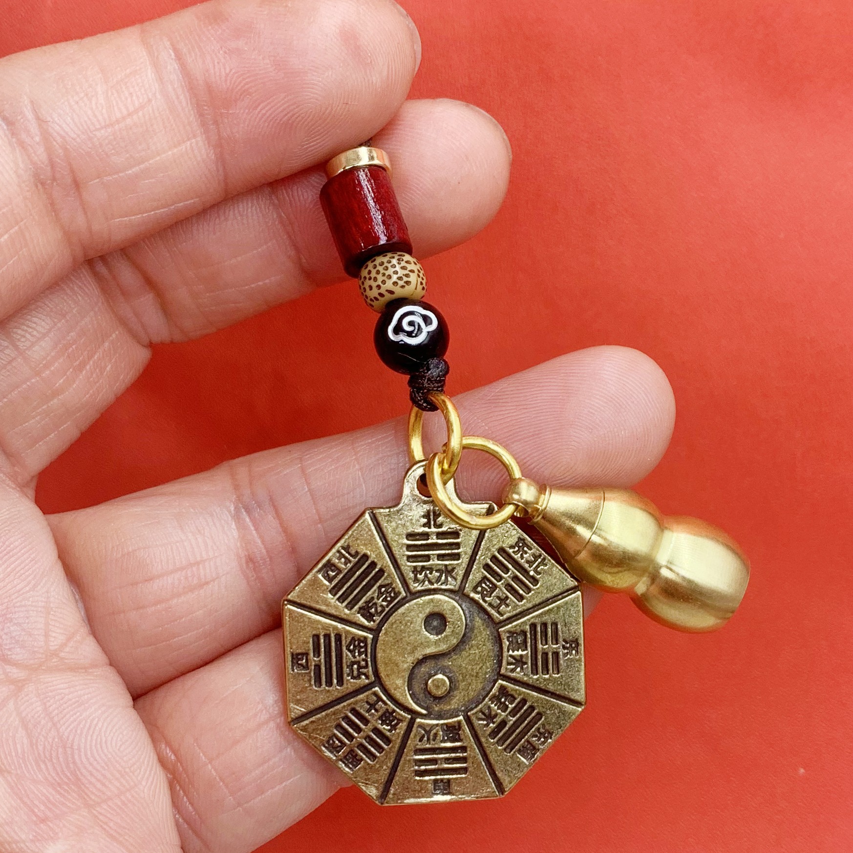 黄铜太极九宫八卦牌钥匙扣挂件祥云绳摆地摊货源小铜器批发车钥匙