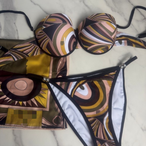 Ensemble bikini avec paréo rayé pour femme mode de plage_voghion.com