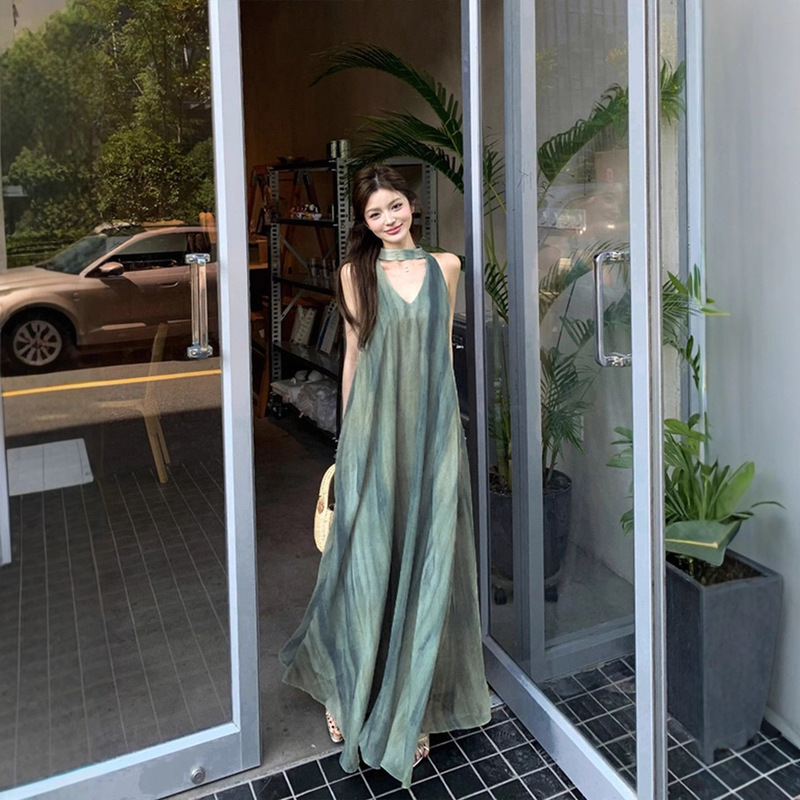 Vacation Style Gradient Color Tulle Halterneck Vest Dress for Women Summer 2025 New Style Slimming Look Loose Long Skirt Vacation Style Gradient Color Tulle Halterneck Vest Dress for Women Summer 2025 New Style Slimming Look Loose Long Skirt