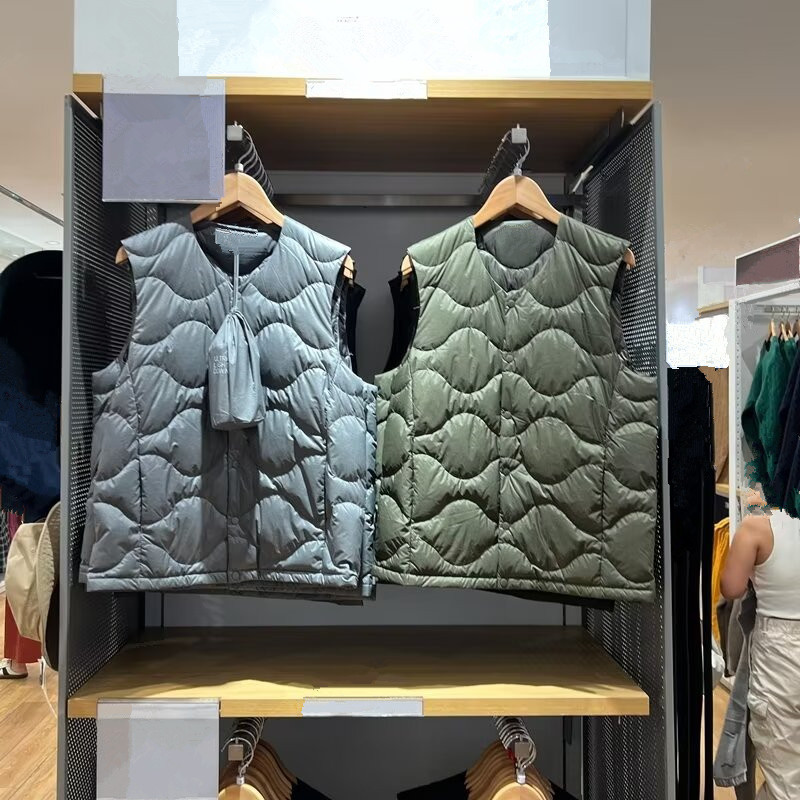 2025 Autumn and Winter Men's and Women's Lightweight down Portable Vest Curved Pressed down Jacket Vest 480950