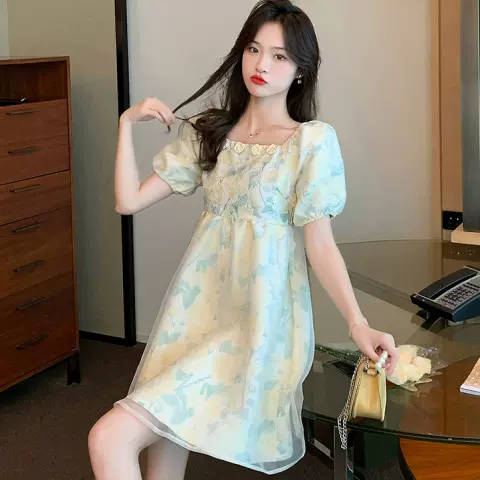 2025新款高级感少女公主裙超仙小个子别致惊艳奶甜收腰短袖连衣裙