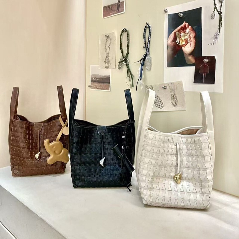 Original Design Bamboo Basket Bag with Rhombus Pattern, Single Shoulder Crossbody Handbag, Fashionable Versatile Basket Bag Original Design Bamboo Basket Bag with Rhombus Pattern, Single Shoulder Crossbody Handbag, Fashionable Versatile Basket Bag