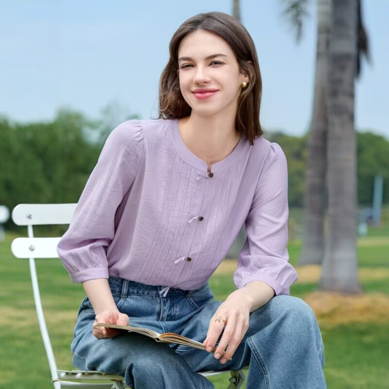 2026 Summer New Style Round-Neck Elegant Shirt with Modern Chinese-Style Button Design, Purple Three-Quarter Sleeve Blouse 2026 Summer New Style Round-Neck Elegant Shirt with Modern Chinese-Style Button Design, Purple Three-Quarter Sleeve Blouse
