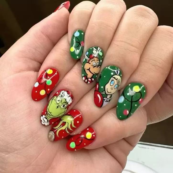24 Pieces of European and American Christmas Style Green Red Grinch Cartoon Candy Fake Nails Green Red Contrast Christmas Manicure
