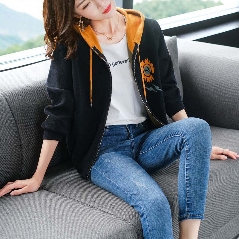 Autumn and Winter New Korean Style Women's Large Size Hooded Short Cardigan Fashion Sweatshirt Female Students Velvet Thickened Jacket Autumn and Winter New Korean Style Women's Large Size Hooded Short Cardigan Fashion Sweatshirt Female Students Velvet Thickened Jacket