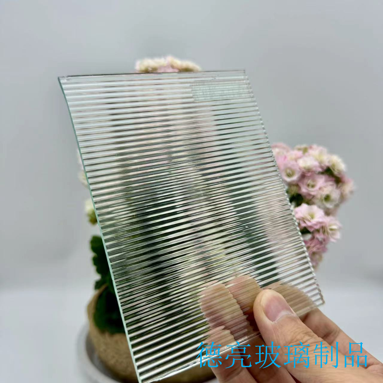 布纹钢化玻璃 压花钢化玻璃 圆形磨砂玻璃 异形磨砂玻璃 定 制