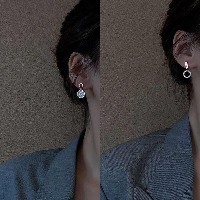 Daily Occasion Alloy Material 1 Pair Simple Style Flower Alloy Inlay Artificial Diamond Women's Ear Studs