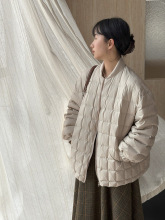 江左灯笼袖韩系设计感方格羽绒服女冬宽松立领高级感拉链外套6166