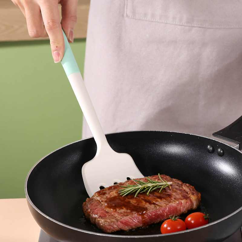 Nórdico color de silicona set de cocina sopa de sopa de cocina antiadherente para pala para fritar verduras casera sopa de cocina set de cucharas