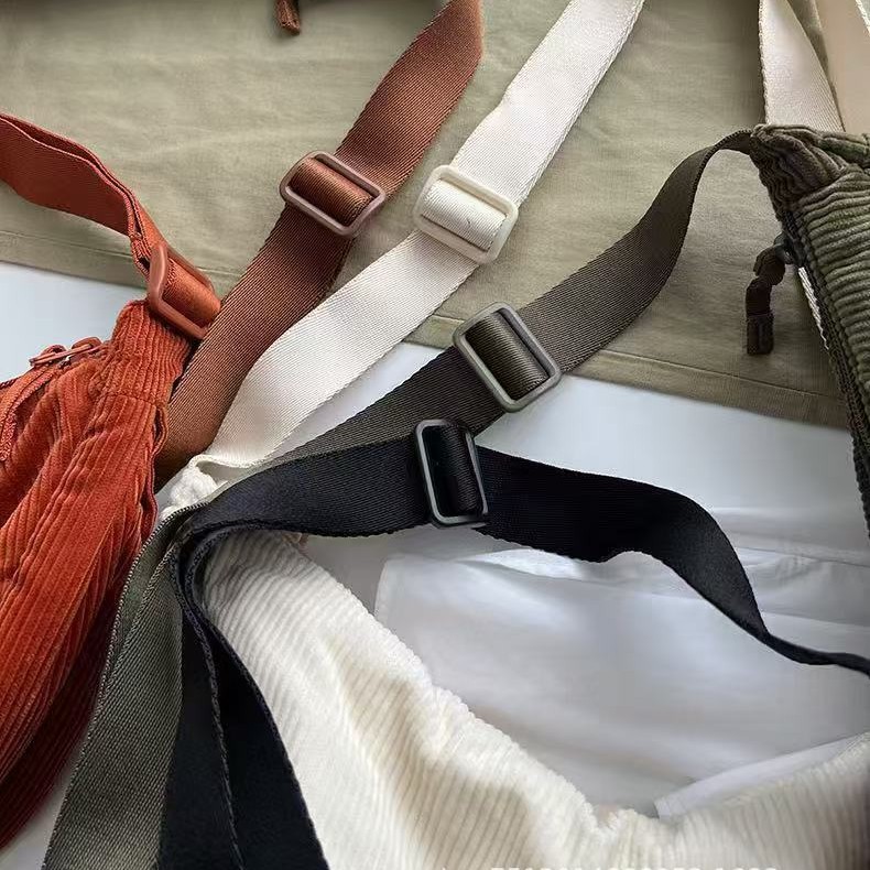 防水饺子包灯芯绒秋冬女士单肩包男士挎包腋下包可调节轻便出行