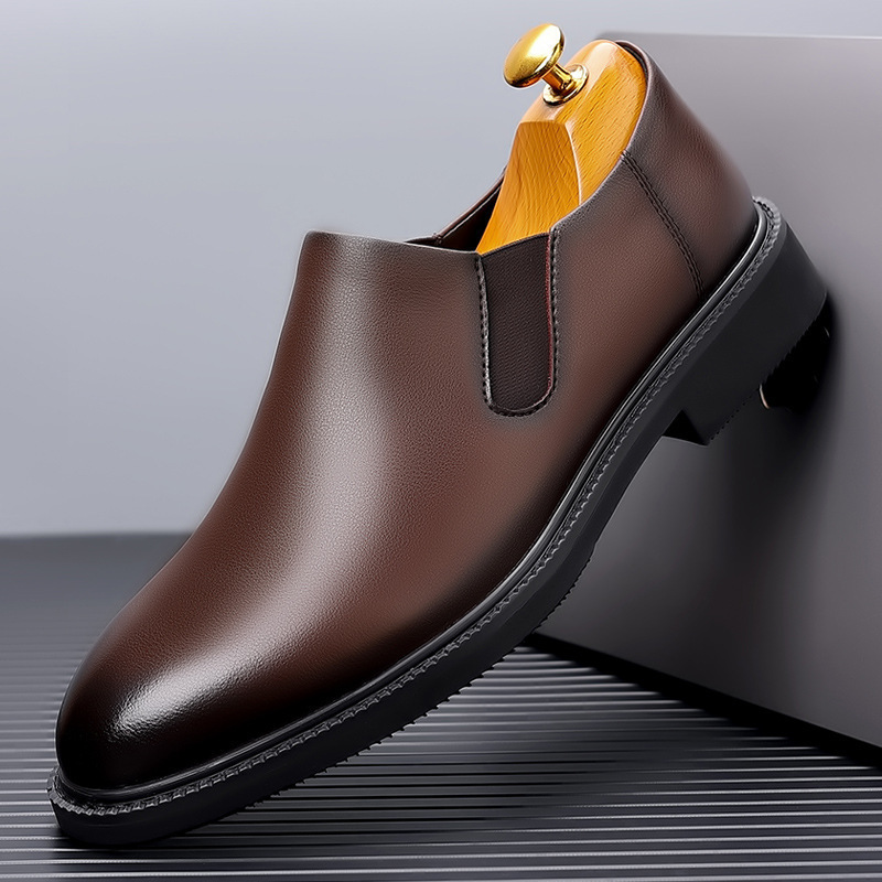 Botas cortas de punta redonda para hombre, zapatos de cuña cómodos, de cuero, sin cordones, con aumento de altura, para conducir, otoño de 2025_voghion.com