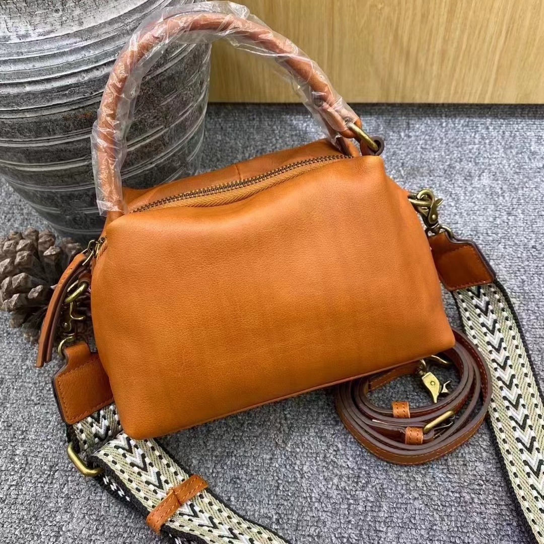 Genuine Leather Crossbody Handbag For Women, 2024 New Versatile Small Square Bag, Pure Cowhide Large Capacity Shoulder Bag, Contrast Color - Thumbnail 2