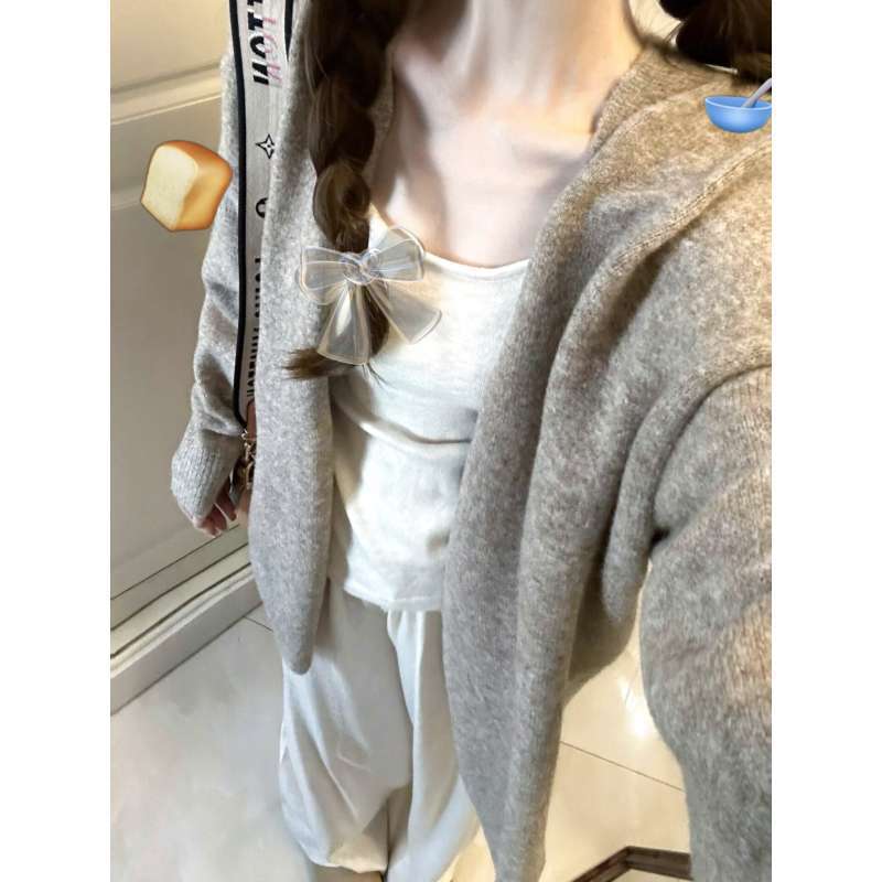 高级感燕麦色针织开衫外套女秋季慵懒风宽松显瘦外搭休闲百搭上衣|undefined