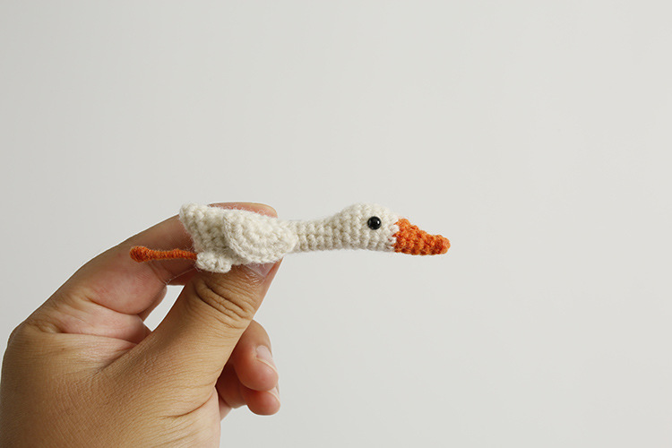 10g Weight Brooches Classification Cute Pin Goose Yarn Knitting Women's Brooches 1 Piece