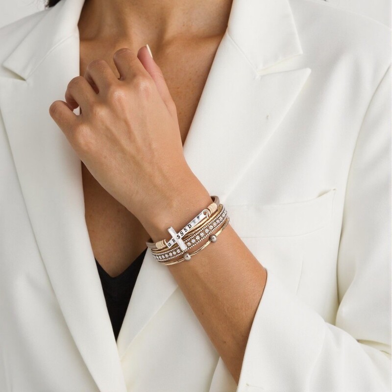 Cross-Border Jewelry Manufacturer Bohemian Style Cross Bracelet Accessible Luxury Micro-Encrusted Diamond Magnetic Buckle Bracelet Pu Leather Bracelet Cross-Border Jewelry Manufacturer Bohemian Style Cross Bracelet Accessible Luxury Micro-Encrusted Diamond Magnetic Buckle Bracelet Pu Leather Bracelet