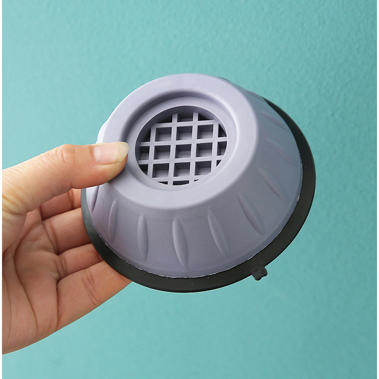Automatic non-slip doormat for laundry