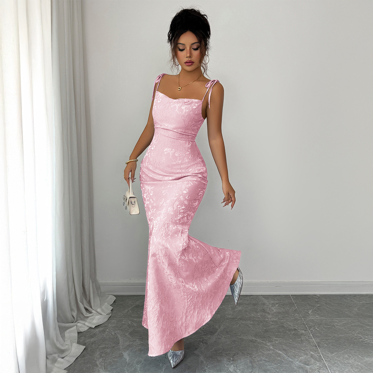 Elegant Bodycon Dress – Sleeveless Wrap Dress For Women (Chic & Versatile) – Stretchy Fabric & Flattering Fit_ecoleips.com