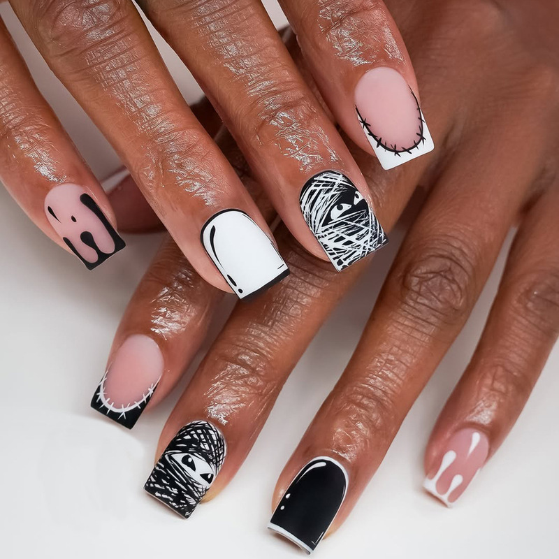 European and American Style 24-Piece Short Square Press-On Nails Halloween Series Black and White French Spider Web Edge Ghost Face Nail Stickers European and American Style 24-Piece Short Square Press-On Nails Halloween Series Black and White French Spider Web Edge Ghost Face Nail Stickers