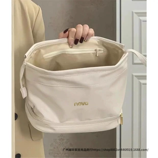 Handheld Cosmetic Bag, Capaciuos Travel Shoulder Organizer, High‑End Makeup Case, Lightweight