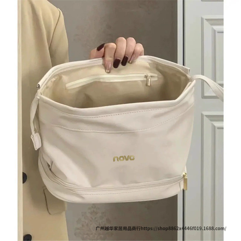 Handheld Cosmetic Bag, Capaciuos Travel Shoulder Organizer, High‑End Makeup Case, Lightweight