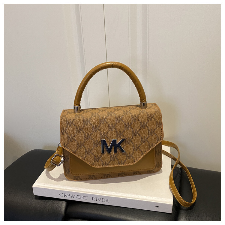 Nueva bolsa de hombro 2026 primavera y verano nuevo nicho de diseño bolso de mochila de moda simple bolso de tendencia de mujer