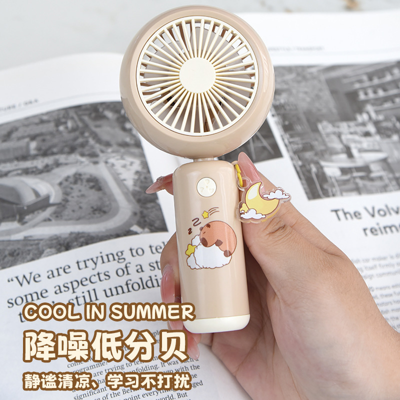 国境を越えた新しいハンドヘルドカピバラミニアクリルペンダントデスクトップ学生子供ギフトプリントファン卸売工場|undefined