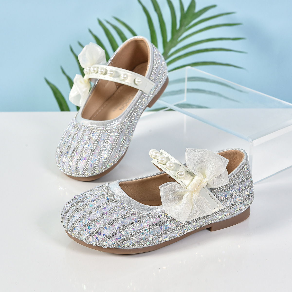 Zapatos de princesa de niñas 2026 primavera y otoño nuevos zapatos de cuero de arco plano para niños zapatos de cristal brillante con suela suave image 4