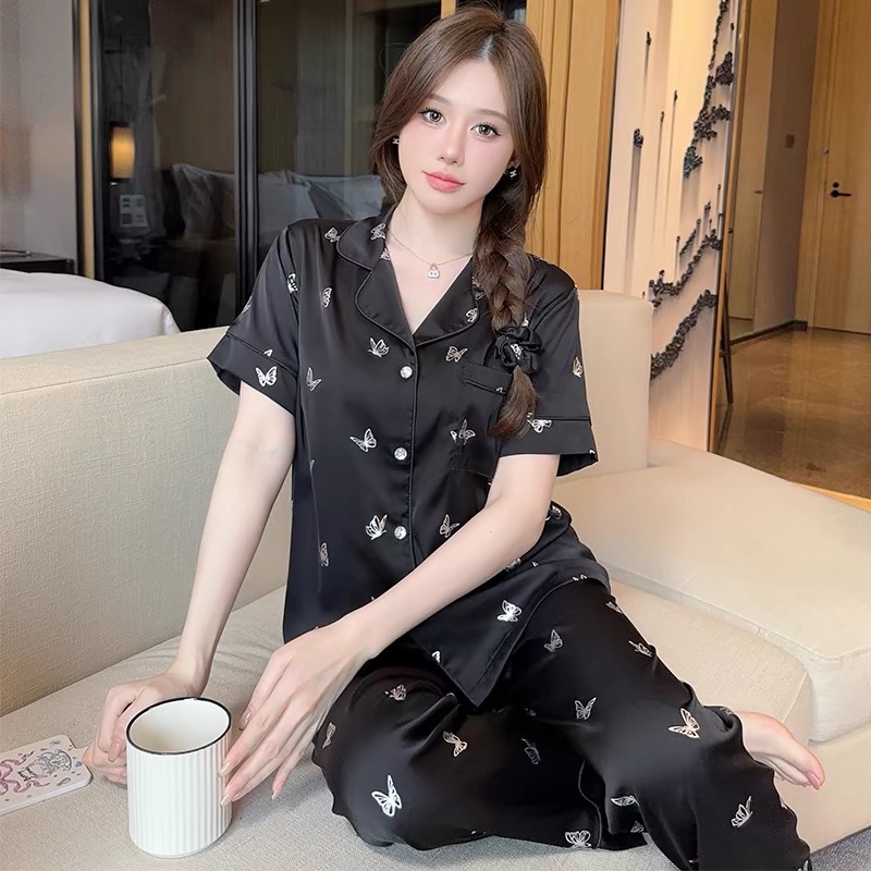 검정색 반팔 + 긴바지