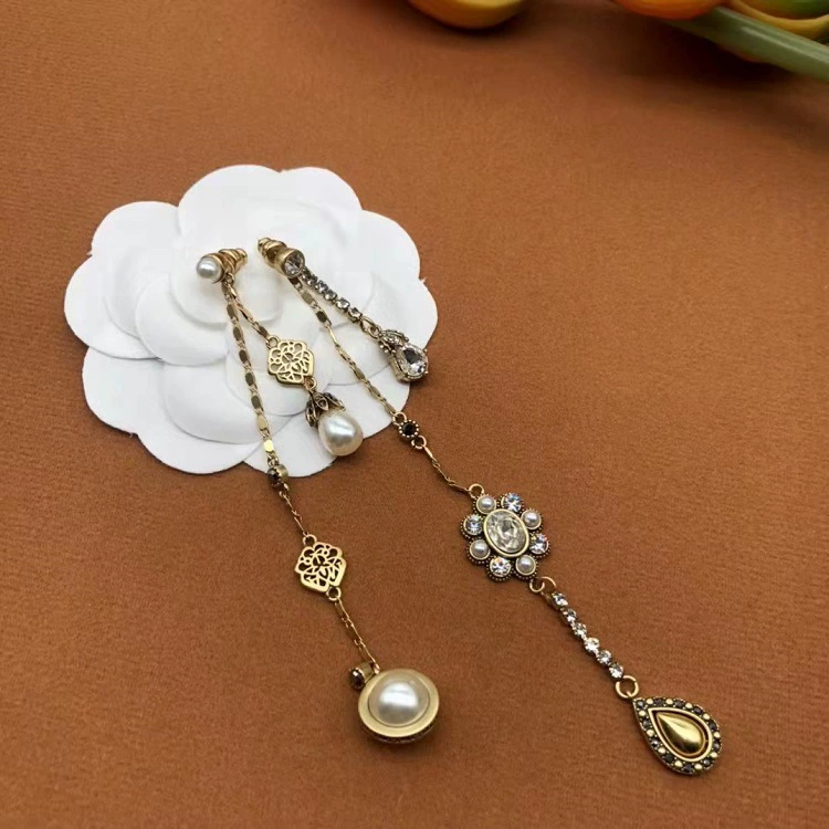 Retro earrings drop-shaped pearl, 2021 years, flowered, silver 925 sample